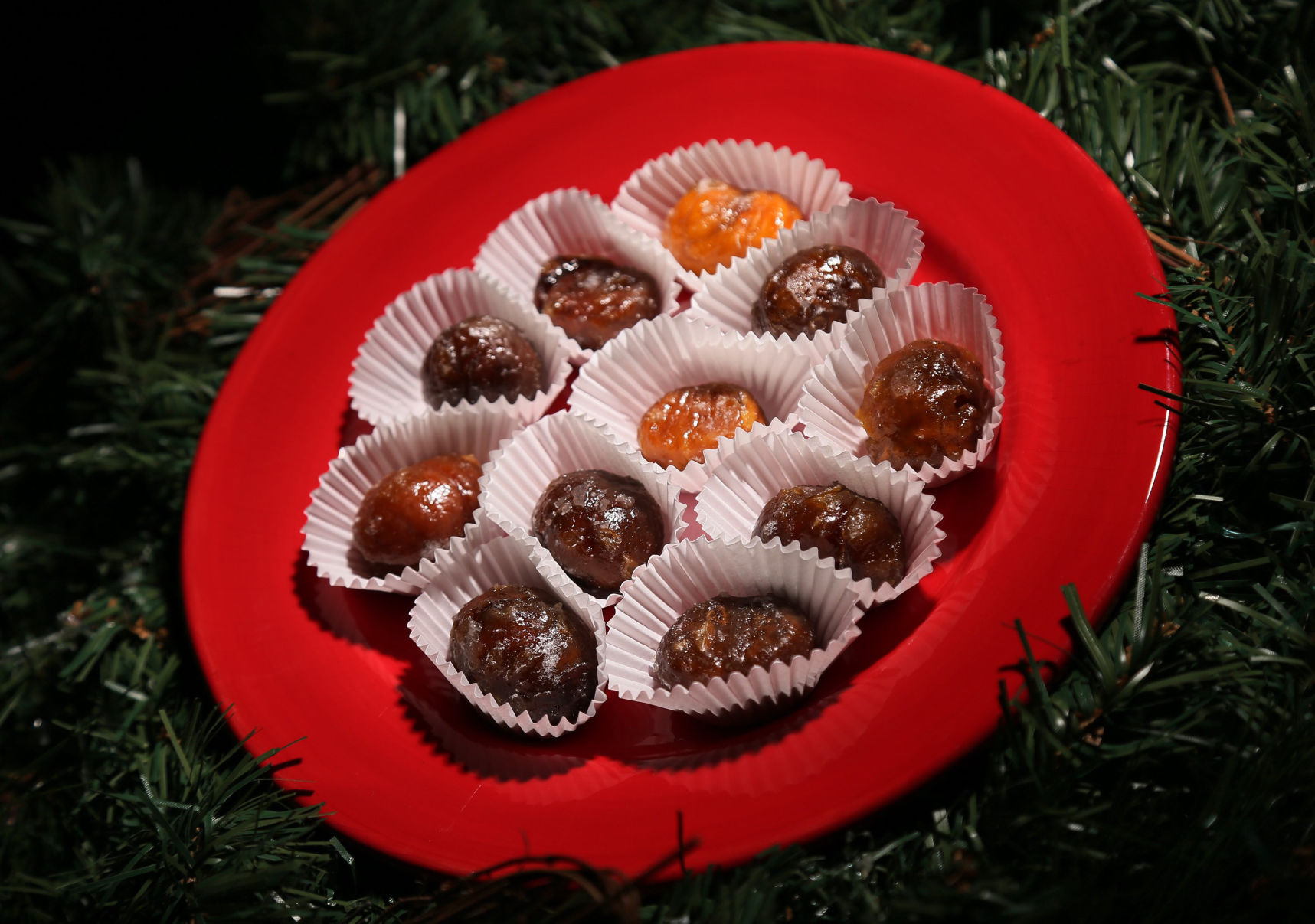 Eat Christmas carols 03